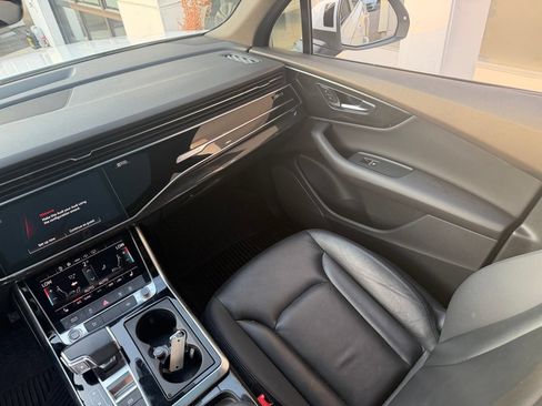 Used 2021 Audi Q7 3.0T Premium AWD/4WD image 7