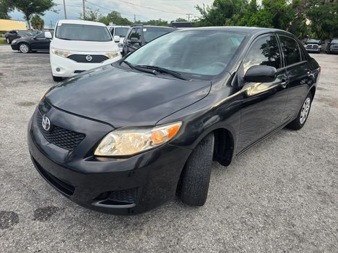 Used 2010 Toyota Corolla LE FWD image 3