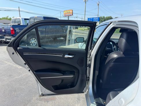 Used 2011 Chrysler 300 C w/ Sound Group AWD/4WD image 36