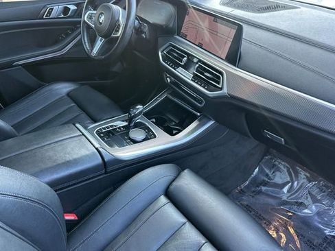 Used 2020 BMW X5 M50i w/ Premium Package image 22