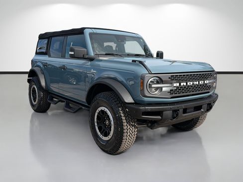 Used 2021 Ford Bronco Badlands image 7
