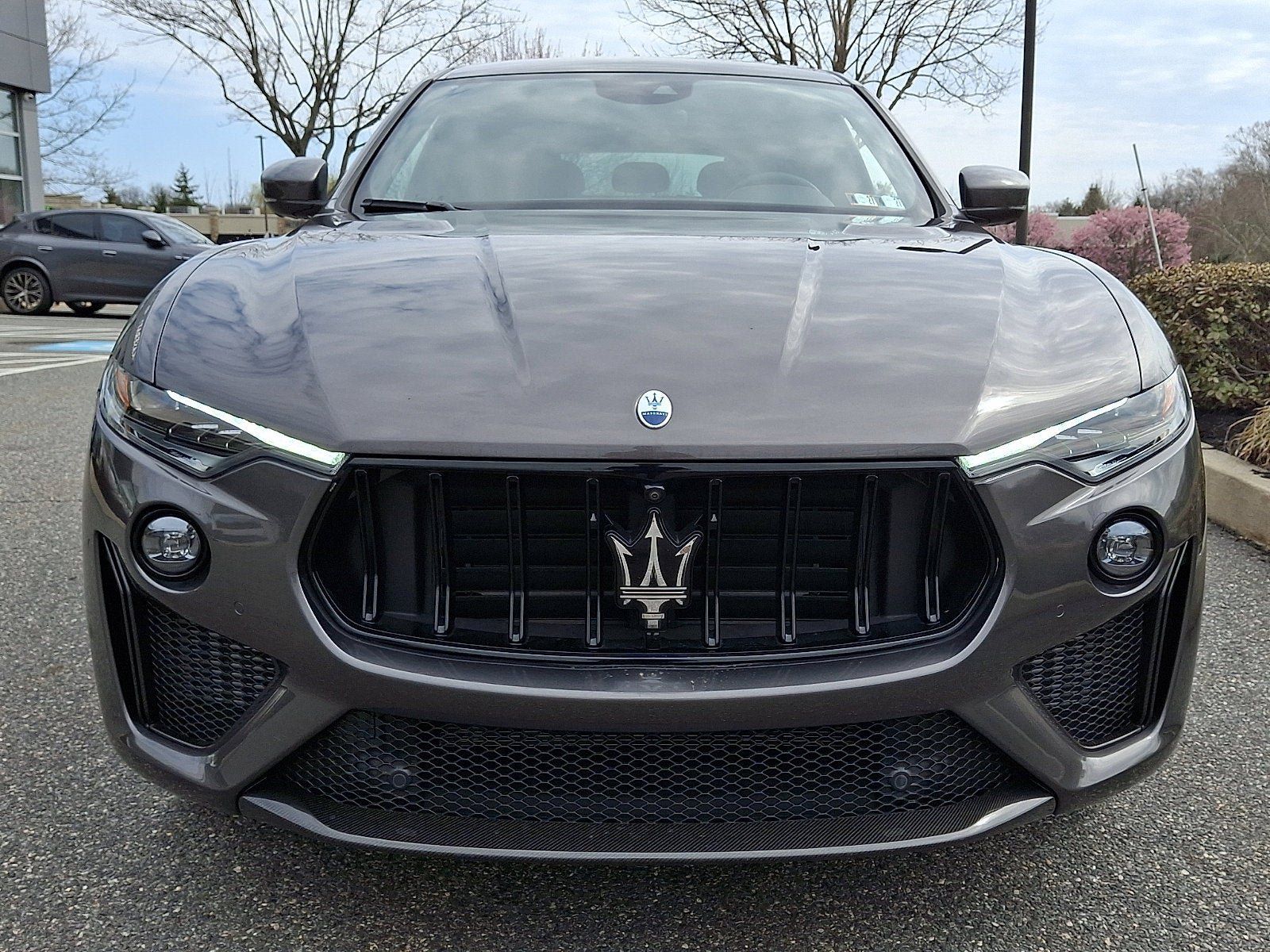 Used 2023 Maserati Levante Trofeo AWD/4WD image 2