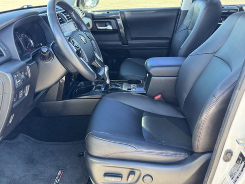 Used 2023 Toyota 4Runner TRD Off-Road Premium image 10