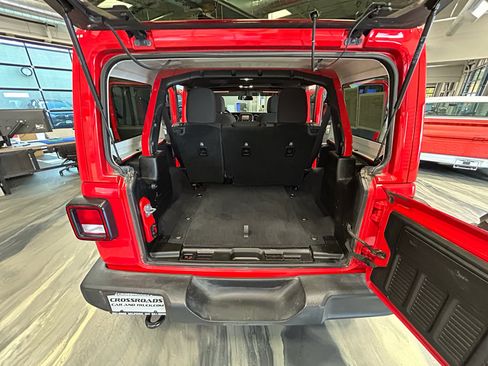 Used 2019 Jeep Wrangler Unlimited Sport AWD/4WD image 42
