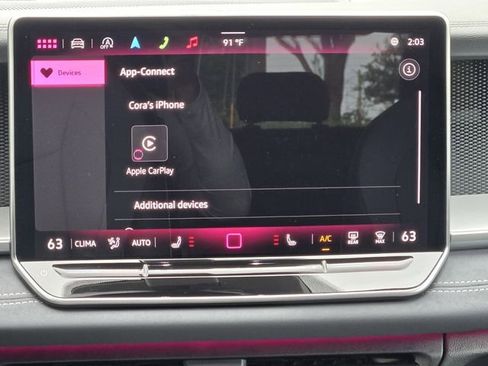 Certified 2025 Volkswagen Tiguan SE image 17