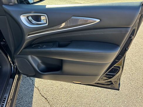 Used 2019 INFINITI QX60 Luxe w/ Essential Package image 14