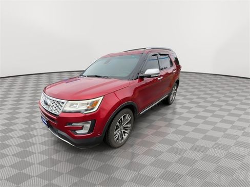 Used 2016 Ford Explorer Platinum image 4