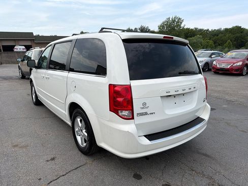 Used 2011 Dodge Grand Caravan Crew w/ Entertainment Group 1 FWD image 8