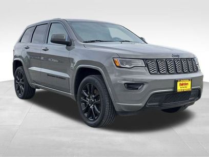 Used 2022 Jeep Grand Cherokee Laredo X