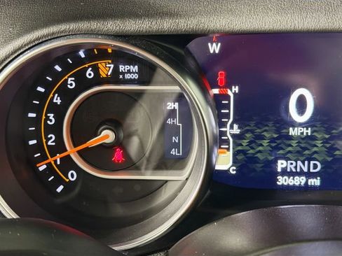 Used 2021 Jeep Wrangler Unlimited Sahara w/ Uconnect 4C Nav & Sound Group image 13