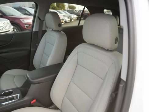 Used 2024 Chevrolet Equinox LT image 10