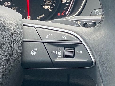 Used 2022 Audi Q5 2.0T Premium w/ Convenience Package image 8