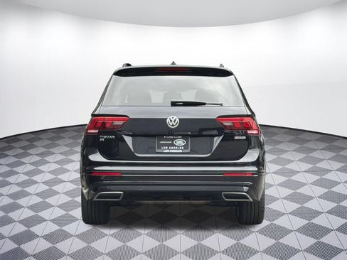 Used 2020 Volkswagen Tiguan SE R-Line AWD/4WD image 10