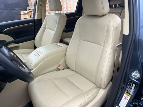 Used 2019 Toyota Highlander Limited AWD/4WD image 20