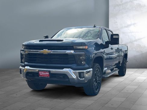 Used 2025 Chevrolet Silverado 2500 LT w/ Convenience Package AWD/4WD image 1