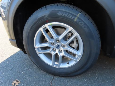 New 2026 Ford Explorer Active image 7