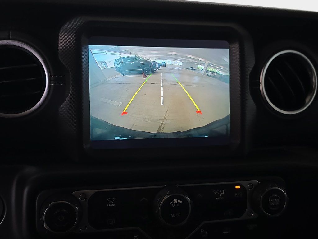 Used 2021 Jeep Wrangler Unlimited Sahara w/ Safety Group AWD/4WD image 24