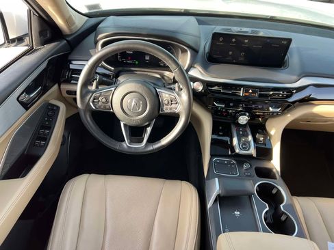 Used 2023 Acura MDX SH-AWD w/ Technology Package image 16