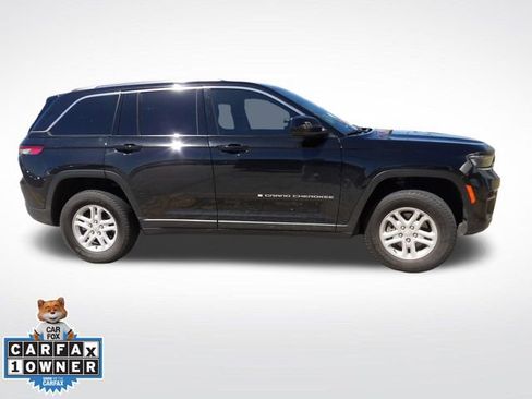 Used 2023 Jeep Grand Cherokee Laredo image 21