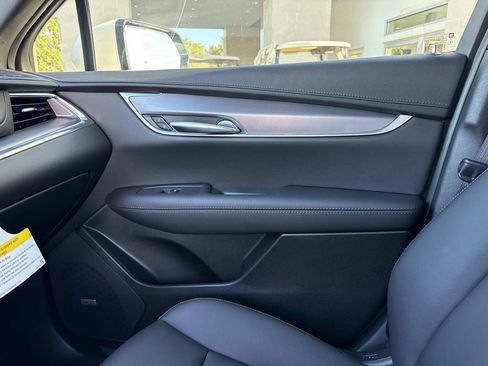 New 2026 Cadillac XT5 Luxury w/ LPO, Premium Carpet Package image 23