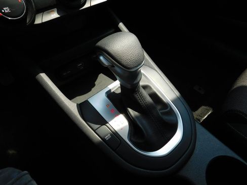 Used 2024 Kia Forte LXS FWD image 15