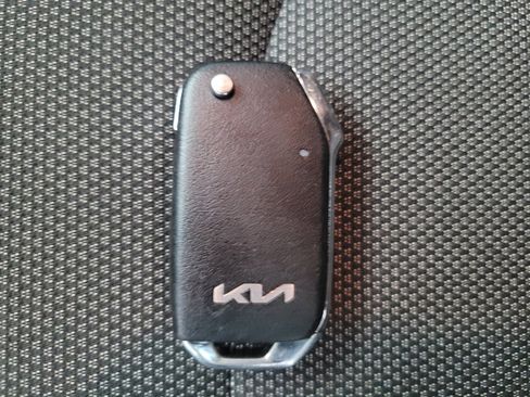 Used 2024 Kia Forte LXS image 32