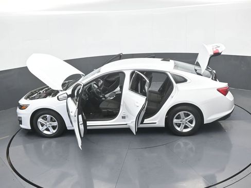 Used 2024 Chevrolet Malibu LS image 60