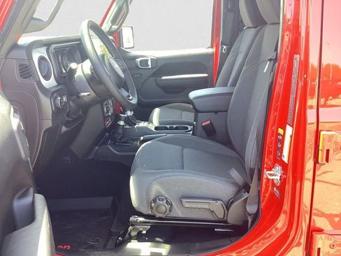 New 2025 Jeep Gladiator Willys image 9