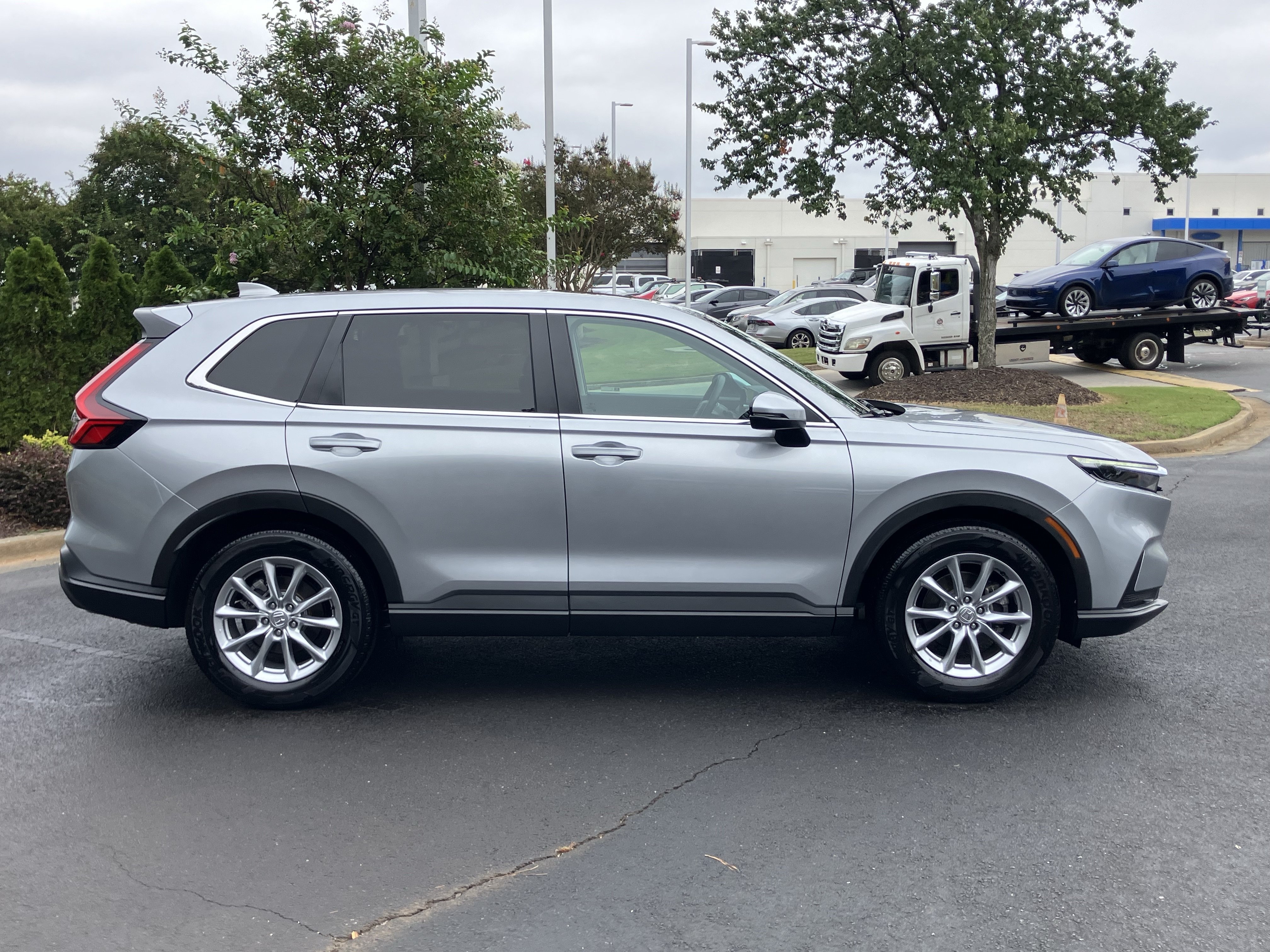 Used 2026 Honda CR-V EX image 11
