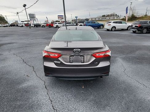 Used 2019 Toyota Camry LE image 7