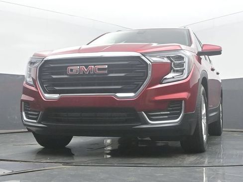 Used 2022 GMC Terrain SLE w/ Driver Convenience Package FWD image 43