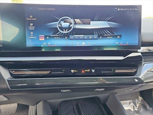 Used 2025 BMW 530i RWD image 24