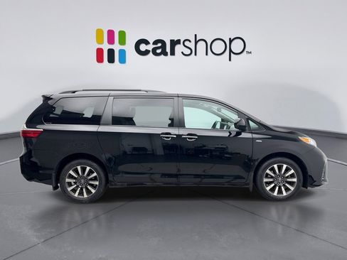 Used 2019 Toyota Sienna XLE w/ XLE Navigation Package AWD/4WD image 6