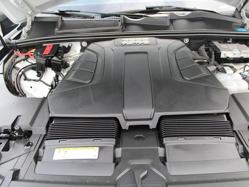 Used 2019 Audi Q7 3.0T Prestige w/ Prestige Package AWD/4WD image 41