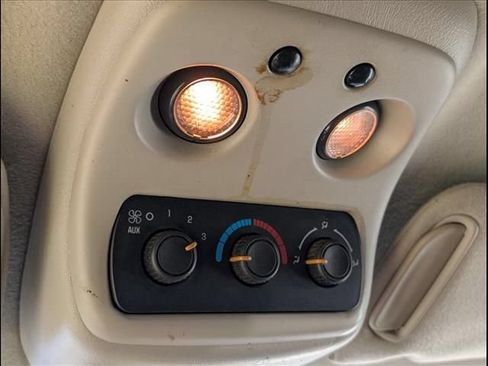 Used 2005 Chevrolet Tahoe 2WD image 10