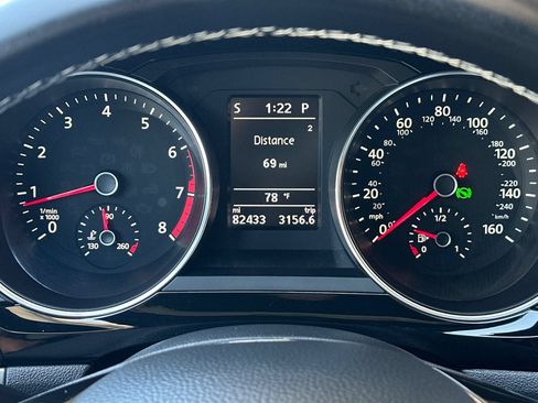 Used 2016 Volkswagen Jetta Sport w/ Lighting Package FWD image 23