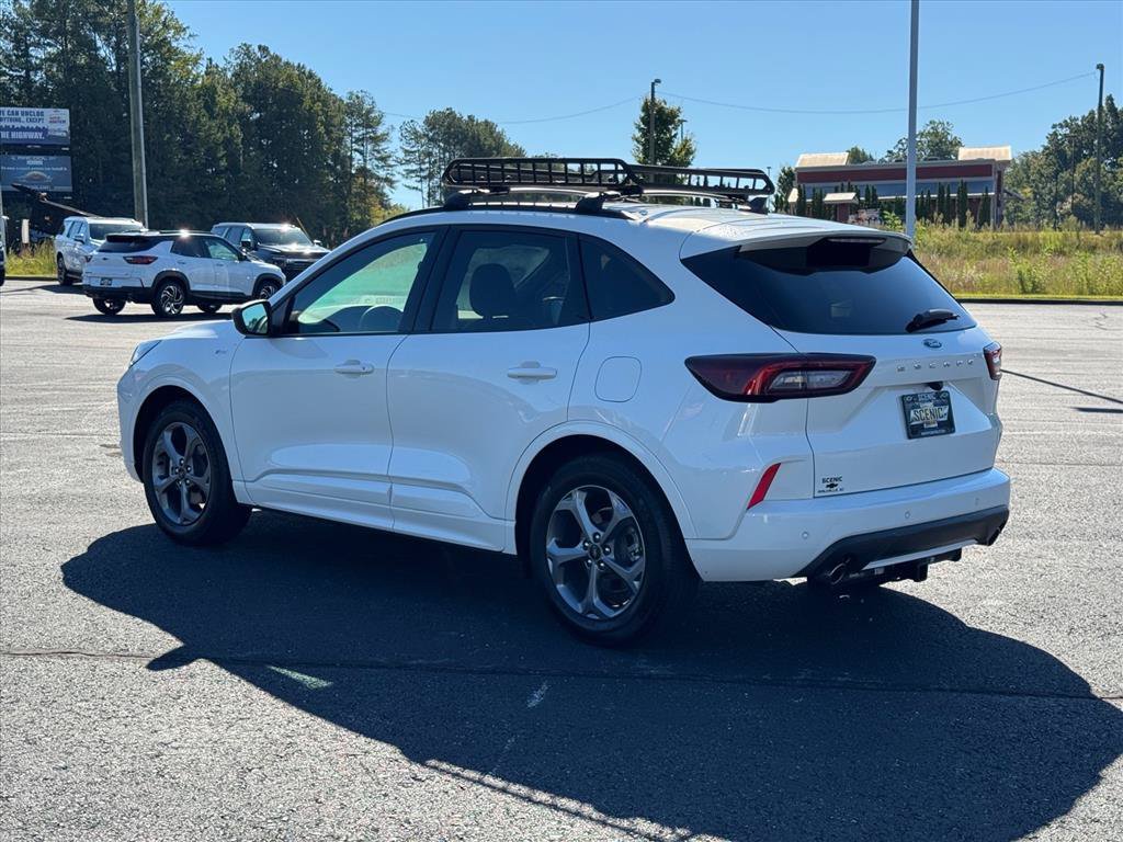 Used 2024 Ford Escape ST-Line w/ Tech Pack #1 FWD image 5