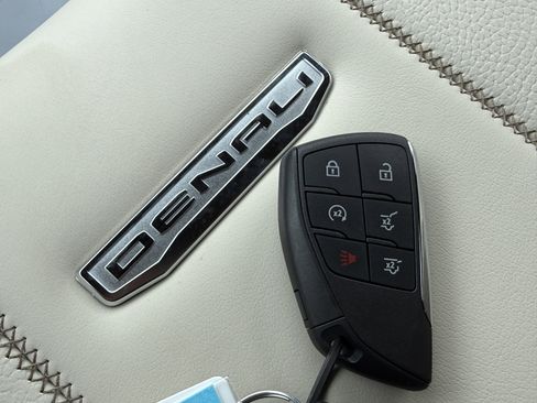 New 2026 GMC Yukon Denali image 42