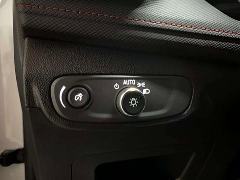 Used 2025 Chevrolet TrailBlazer RS w/ Convenience Package image 29