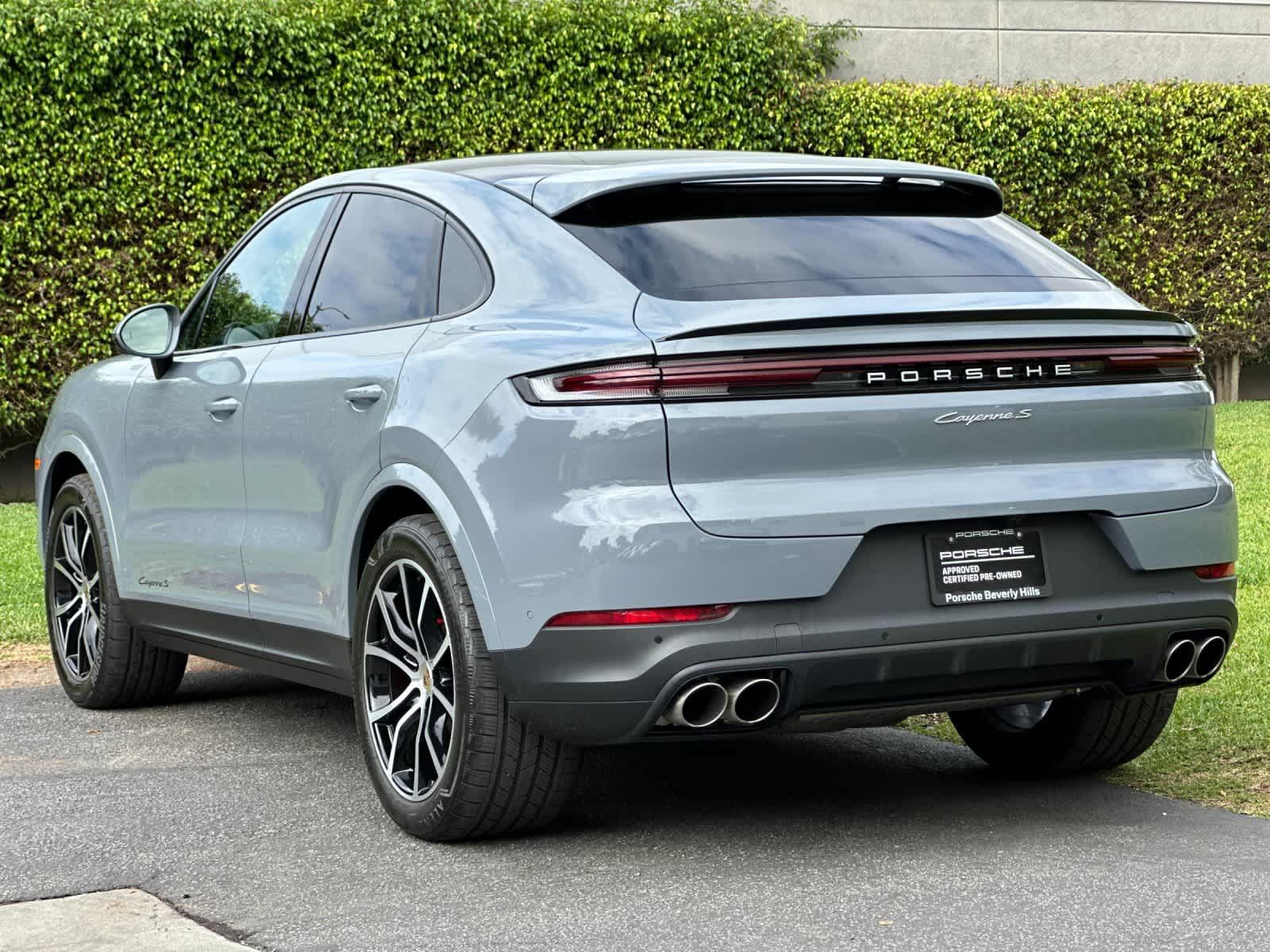 Certified 2024 Porsche Cayenne S AWD/4WD image 3