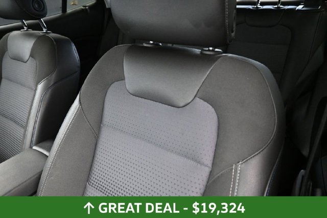 Used 2025 Chevrolet Trax LT FWD image 20