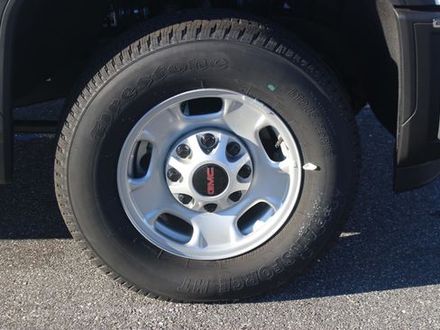 New 2025 GMC Sierra 2500 Pro w/ Convenience Package image 9