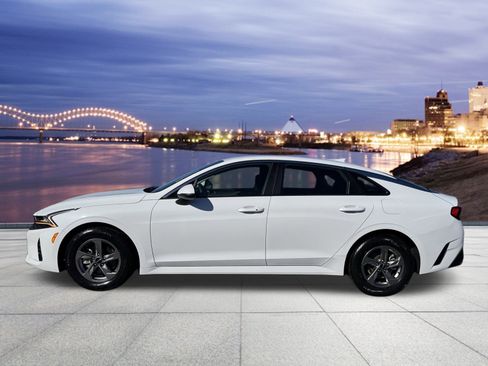 Used 2023 Kia K5 LXS image 2