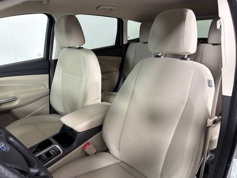 Used 2017 Ford Escape SE FWD image 13