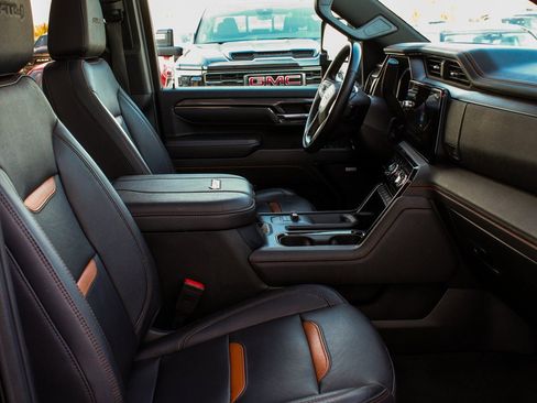 Used 2024 GMC Sierra 2500 AT4 w/ Technology Package image 40