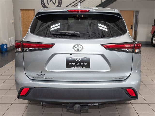 Used 2021 Toyota Highlander LE AWD/4WD image 21