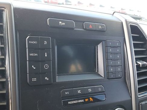 Used 2018 Ford F150 XLT AWD/4WD image 15