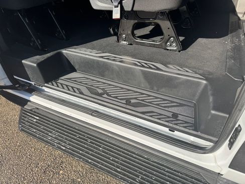 Used 2023 Ford Transit 350 XLT image 27