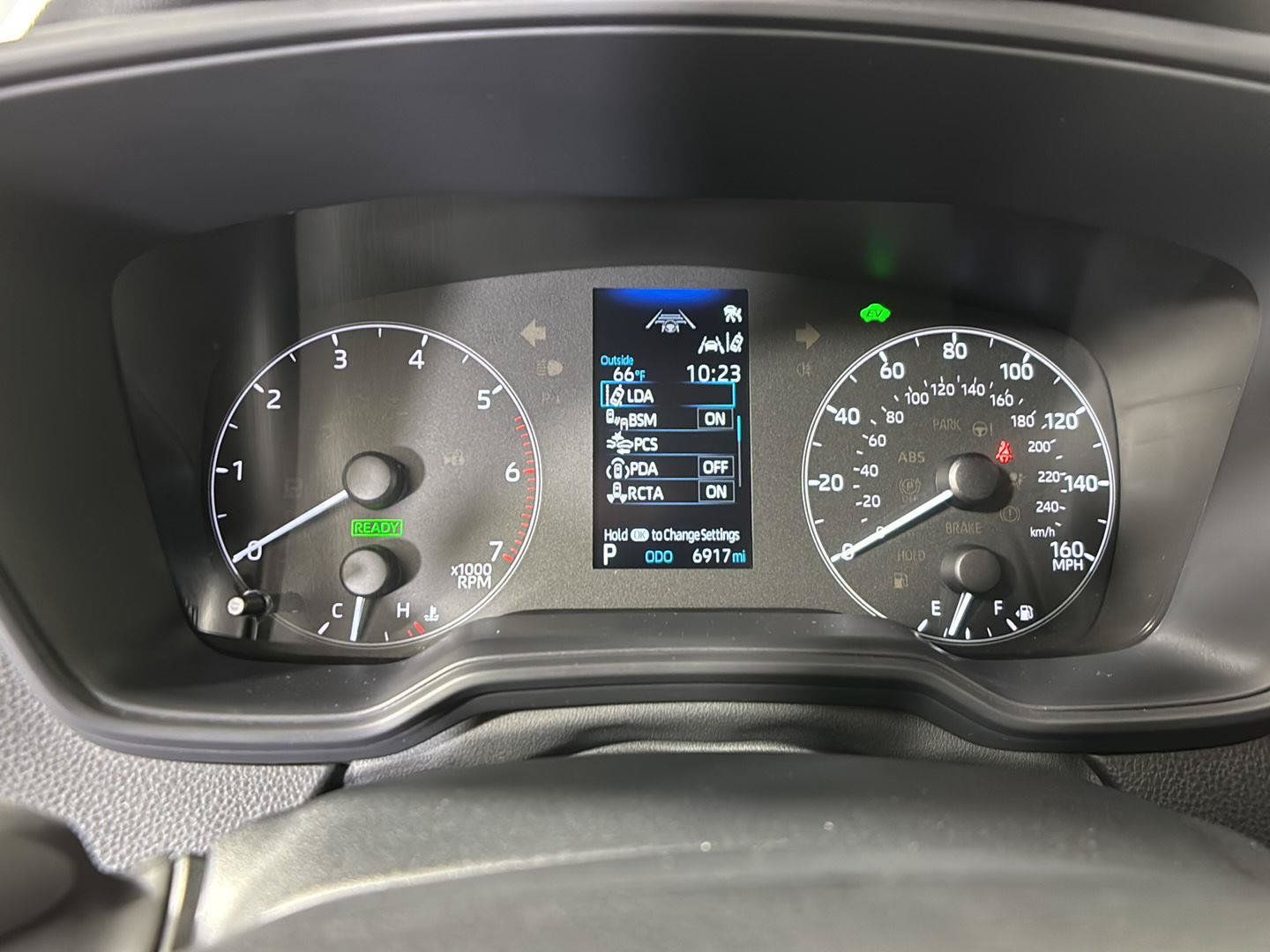 Used 2025 Toyota Corolla LE w/ LE Premium Package FWD image 3