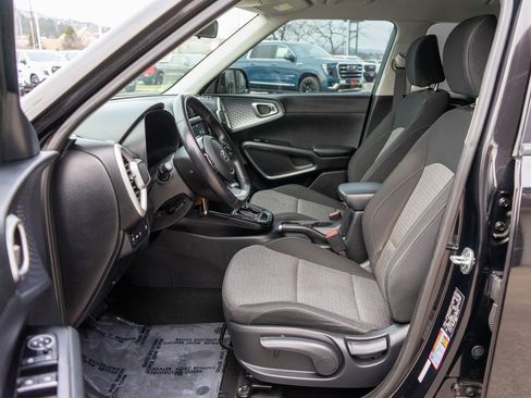 Used 2020 Kia Soul GT-Line image 11